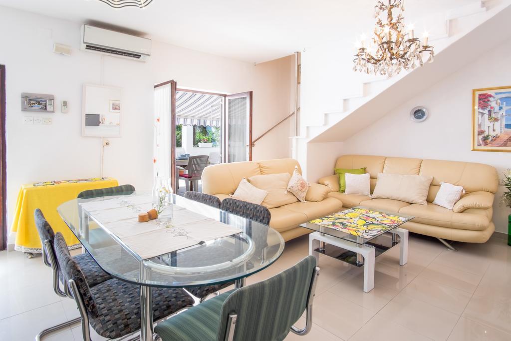 Apartment Katarina Malinska Rom bilde